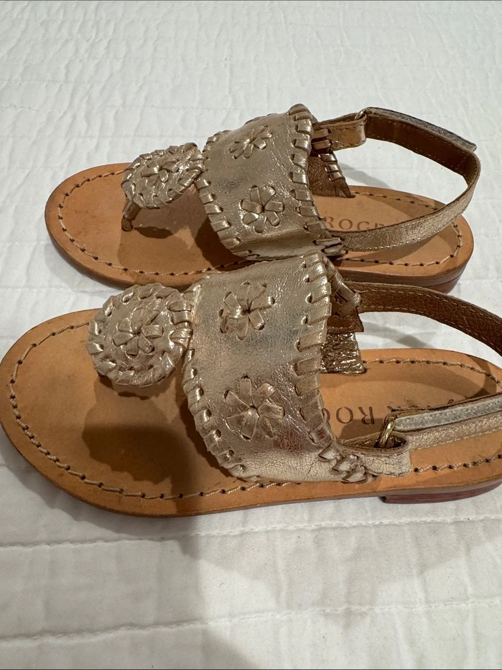 Jack Rogers Girls' Metallic Gold/Platinum Floral Thong Sandals